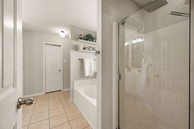 628 Poncho Lane, Fort Worth, TX 76052