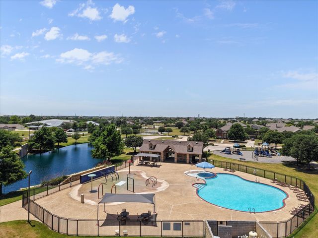 628 Poncho Lane, Fort Worth, TX 76052