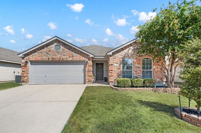 628 Poncho Lane, Fort Worth, TX 76052