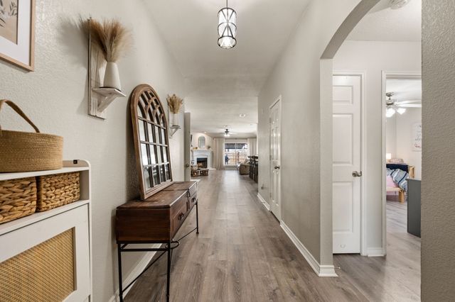 628 Poncho Lane, Fort Worth, TX 76052