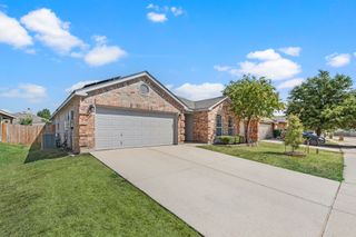 628 Poncho Lane, Fort Worth, TX 76052