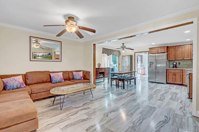 1233 12th Street, West Babylon, NY 11704