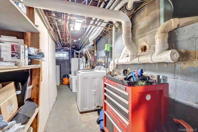 1233 12th Street, West Babylon, NY 11704