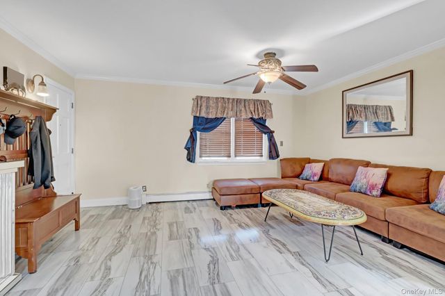 1233 12th Street, West Babylon, NY 11704