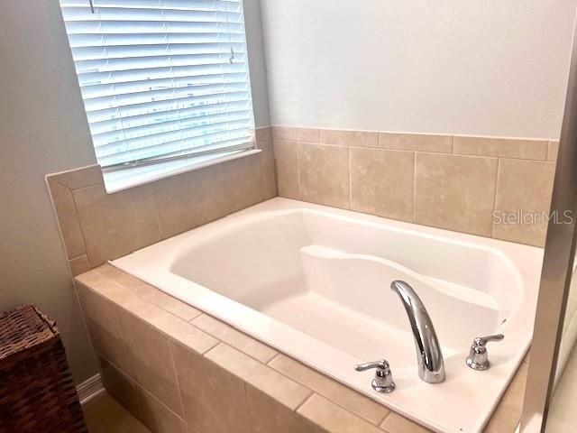 3884 WIND DANCER CIRCLE, St Cloud, FL 34772