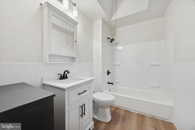 2038 S REDFIELD ST, Philadelphia, PA 19143