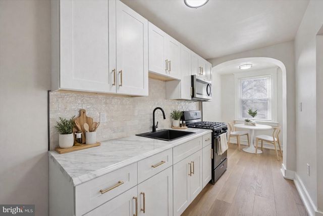 2038 S REDFIELD ST, Philadelphia, PA 19143