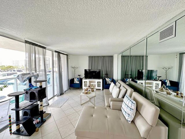 3800 S Ocean Drive 305, Hollywood, FL 33019