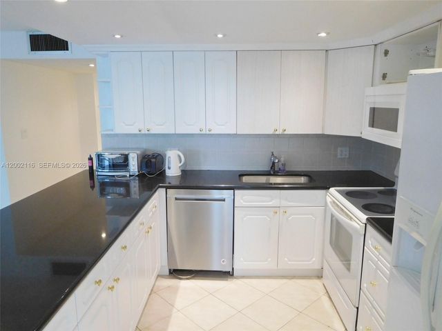 3800 S Ocean Drive 305, Hollywood, FL 33019