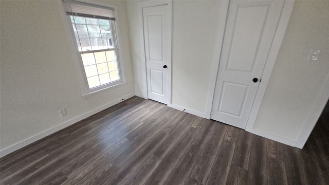 1712 Yolanda Drive, Fort Worth, TX 76112