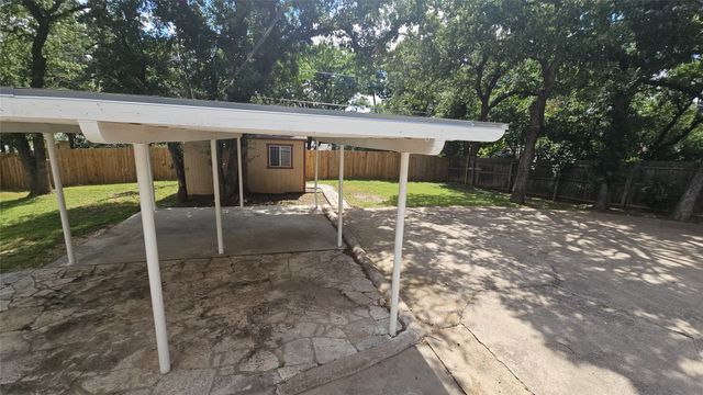 1712 Yolanda Drive, Fort Worth, TX 76112