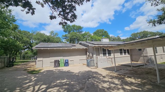 1712 Yolanda Drive, Fort Worth, TX 76112