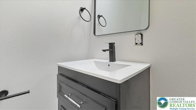 3217 Hamlet Drive, Coolbaugh Twp, PA 18466