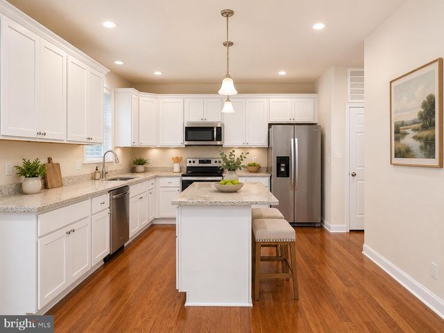 813 MOOREFIELD DR, Ruther Glen, VA 22546