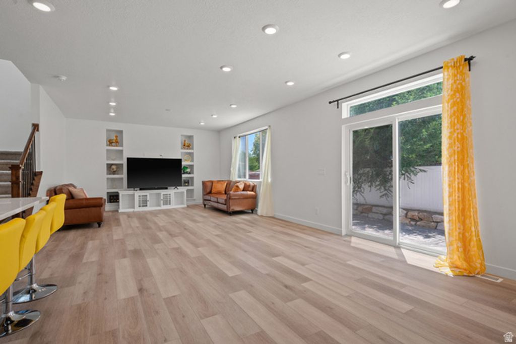 4896 S SNARR HAVEN CT, Taylorsville, UT 84129 — photo 5