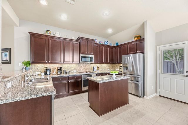 9997 Willow Falls Lane, Brookshire, TX 77423