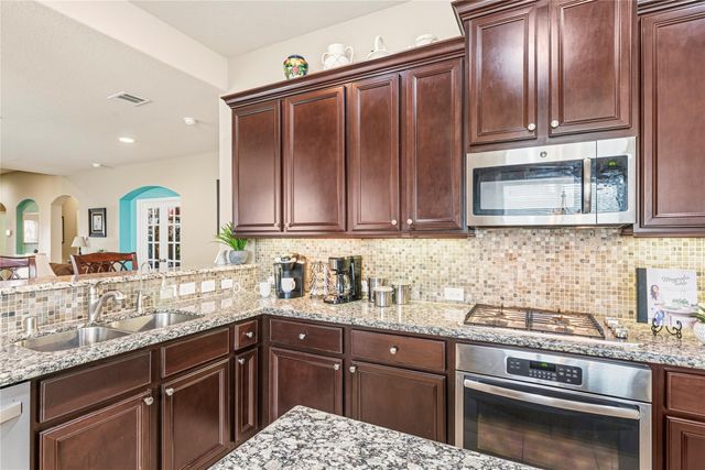 9997 Willow Falls Lane, Brookshire, TX 77423