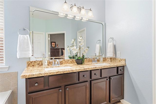 9997 Willow Falls Lane, Brookshire, TX 77423