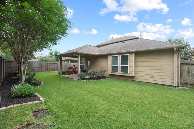 9997 Willow Falls Lane, Brookshire, TX 77423