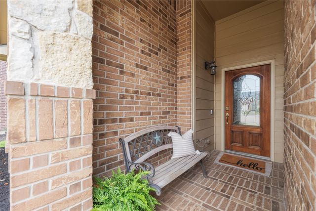 9997 Willow Falls Lane, Brookshire, TX 77423