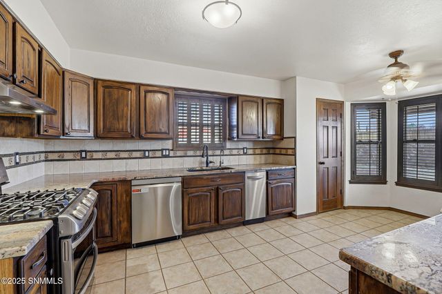 1300 Dos Lagos Boulevard, Anthony, NM 88021