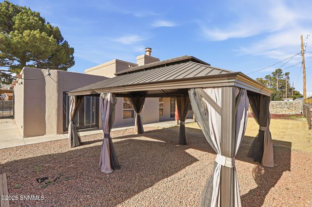 1300 Dos Lagos Boulevard, Anthony, NM 88021