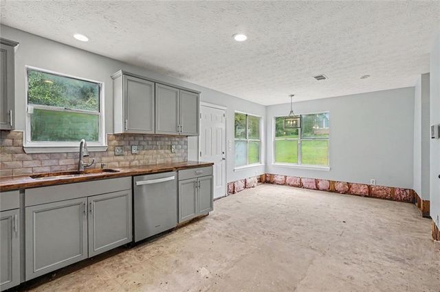 5458 Winslow Crossing N, Lithonia, GA 30038