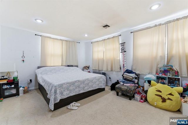 270 Westervelt Place, Lodi, NJ 07644