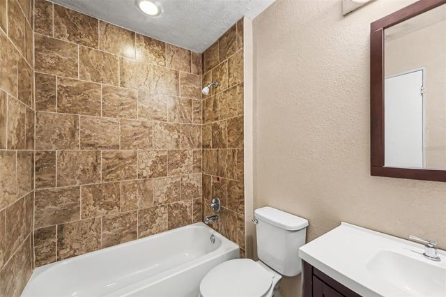 11428 75TH AVENUE, Seminole, FL 33772