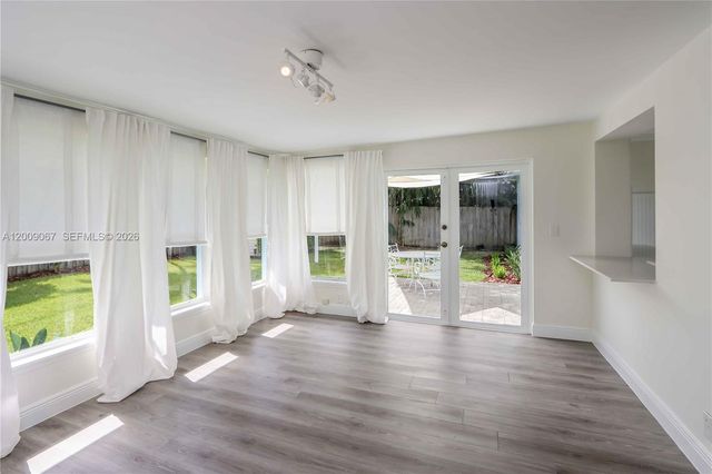 8035 SW 63rd Pl, South Miami, FL 33143