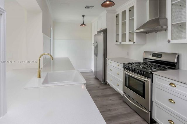 8035 SW 63rd Pl, South Miami, FL 33143