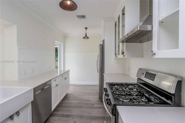8035 SW 63rd Pl, South Miami, FL 33143