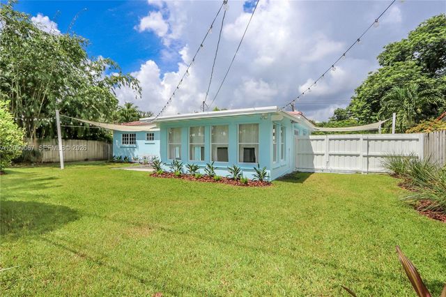 8035 SW 63rd Pl, South Miami, FL 33143