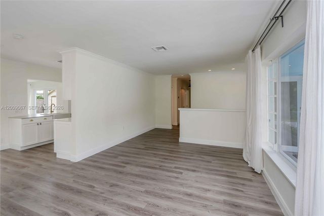8035 SW 63rd Pl, South Miami, FL 33143
