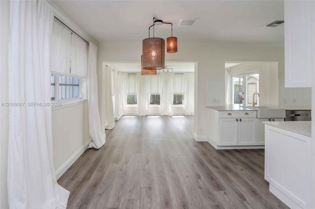 8035 SW 63rd Pl, South Miami, FL 33143