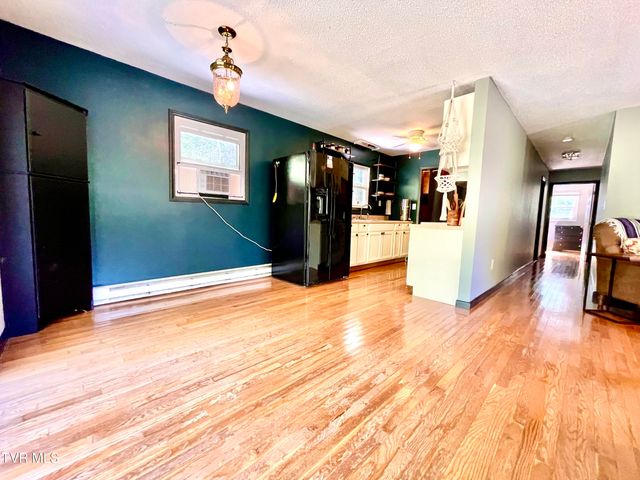 6090 Shaffertown Road, Bristol, VA 24202