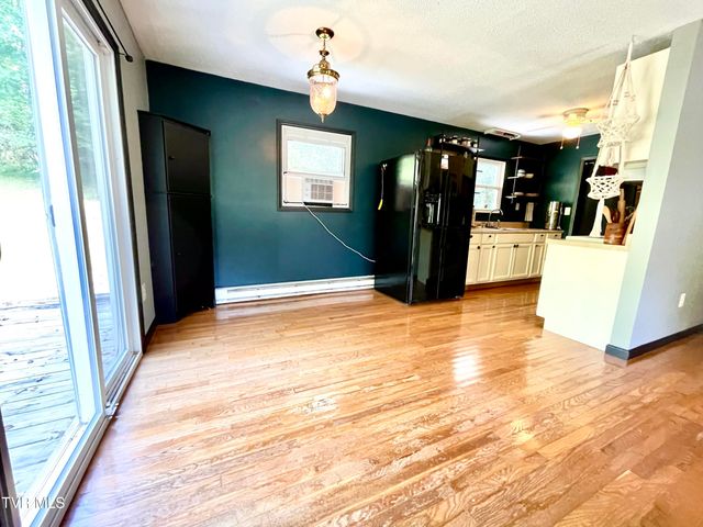 6090 Shaffertown Road, Bristol, VA 24202