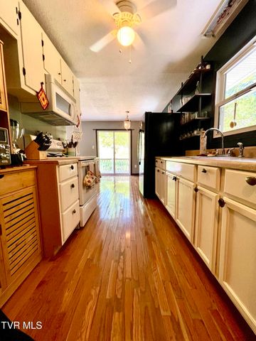 6090 Shaffertown Road, Bristol, VA 24202