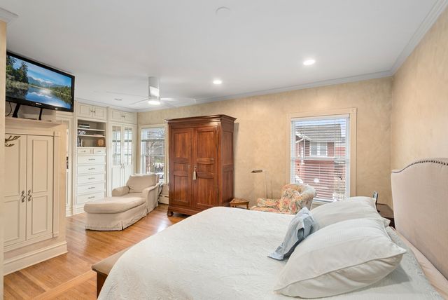 10024 S Leavitt Street, Chicago, IL 60643