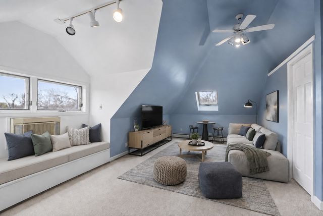 10024 S Leavitt Street, Chicago, IL 60643