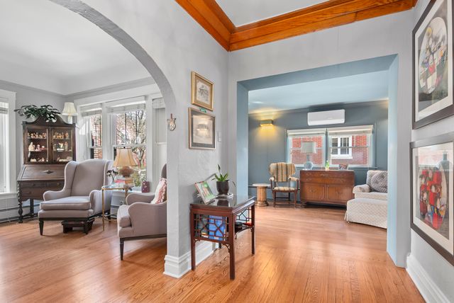 10024 S Leavitt Street, Chicago, IL 60643