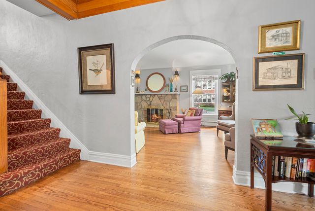 10024 S Leavitt Street, Chicago, IL 60643