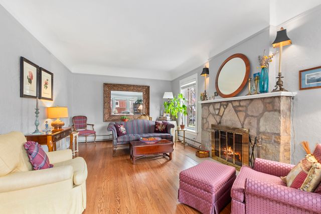 10024 S Leavitt Street, Chicago, IL 60643