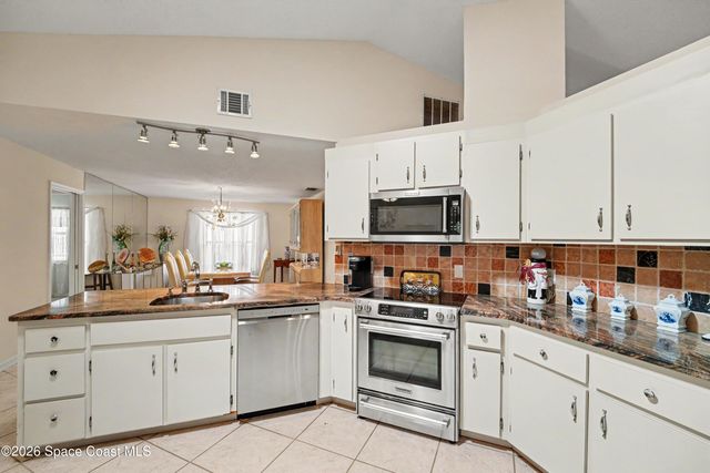 209 Chalet Avenue, Indialantic, FL 32903