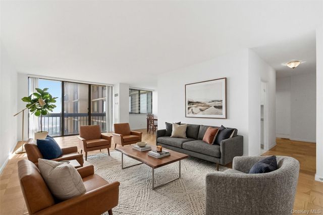 27110 Grand Central Parkway 26A, Floral Park, NY 11005