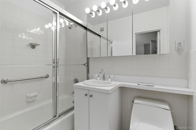 27110 Grand Central Parkway 26A, Floral Park, NY 11005