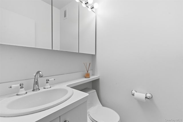 27110 Grand Central Parkway 26A, Floral Park, NY 11005