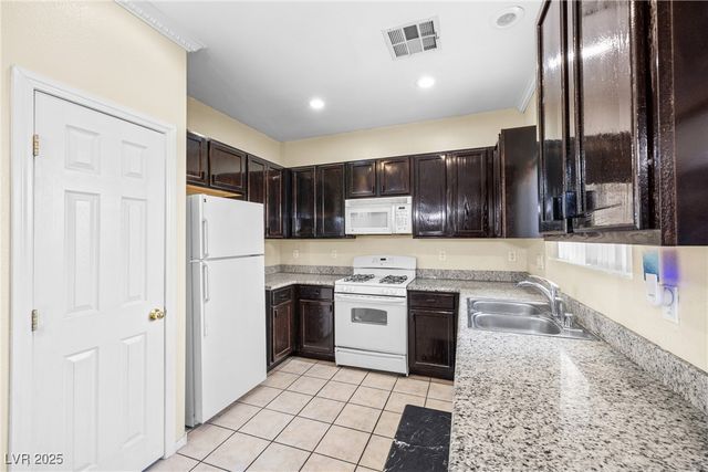 5456 Raccoon Valley Lane, Las Vegas, NV 89122