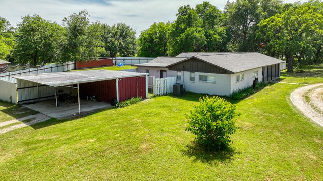 301 S Spring Branch Trail, Springtown, TX 76082