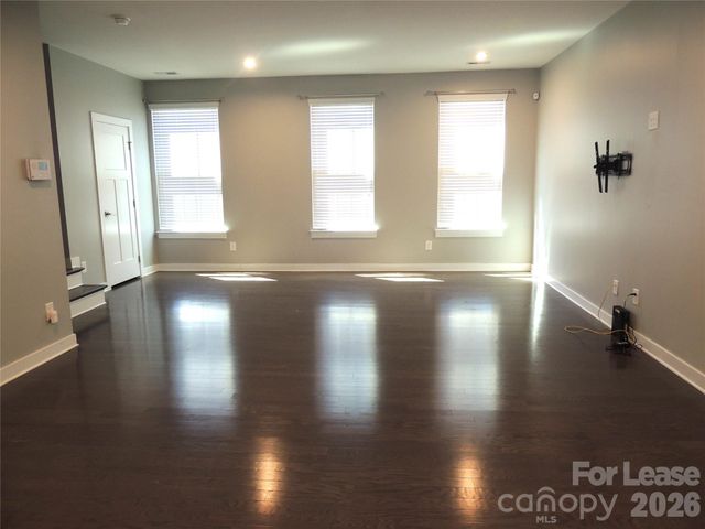 1912 Catkin Lane, Charlotte, NC 28205